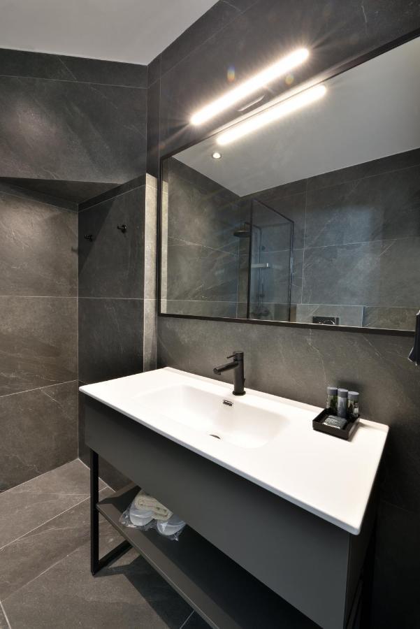 Phaedrus Living City Center Luxury Flat Skoufa Atene Esterno foto
