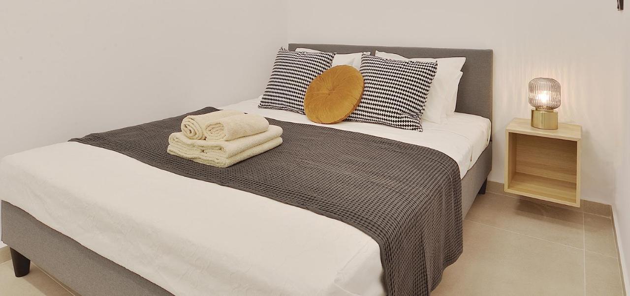 Phaedrus Living City Center Luxury Flat Skoufa Atene Esterno foto